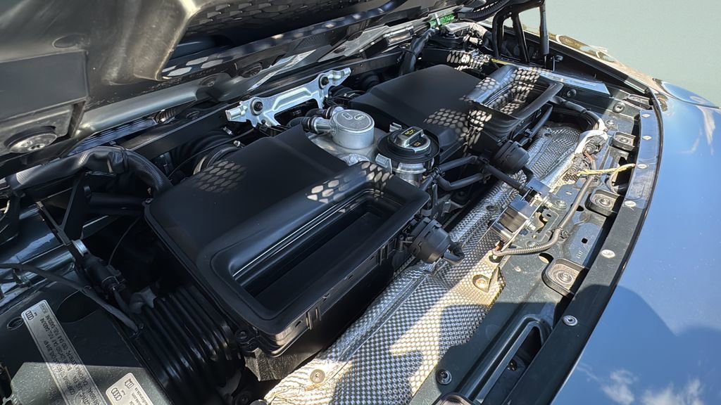 Used 2018 Audi R8 V10 image 7