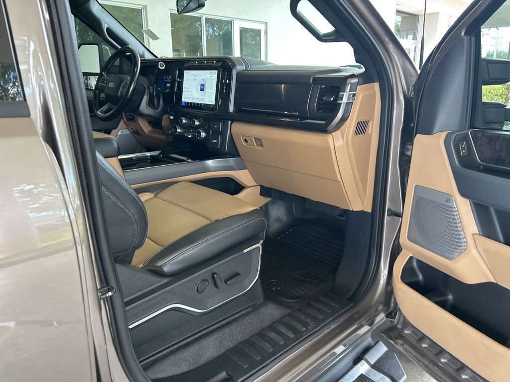Used 2023 Ford F350 Lariat AWD/4WD image 29