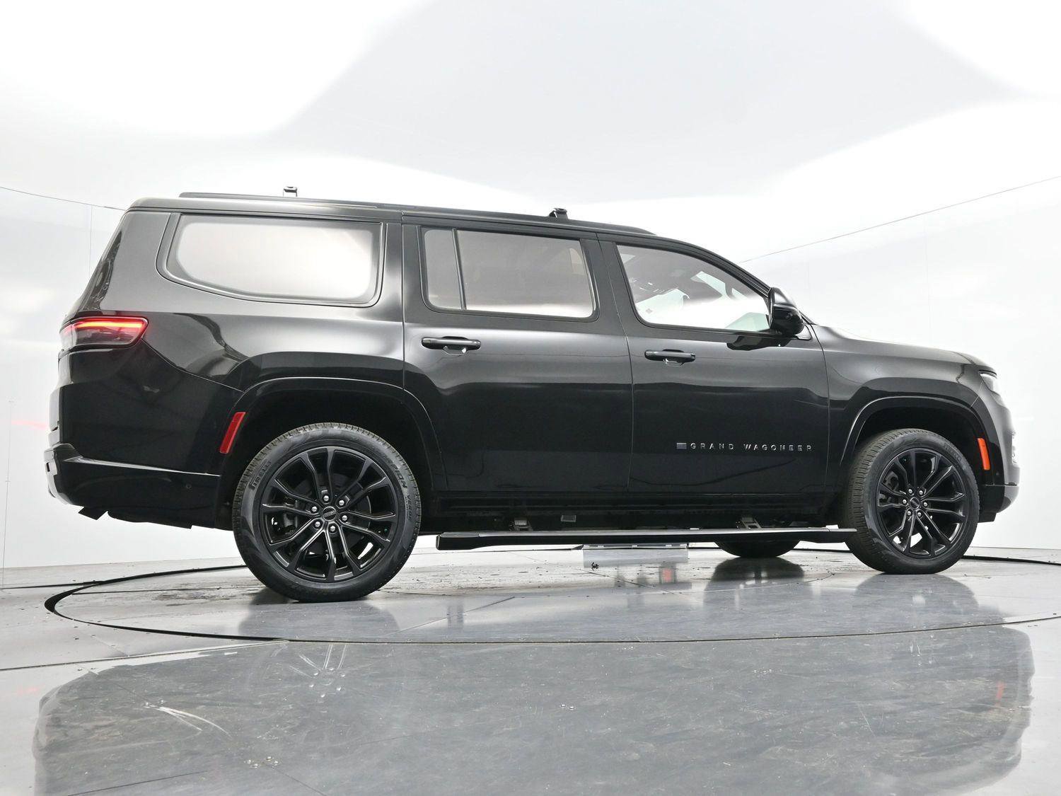 Used 2024 Jeep Grand Wagoneer Series III w/ Quick Order Packagew 28T AWD/4WD image 58