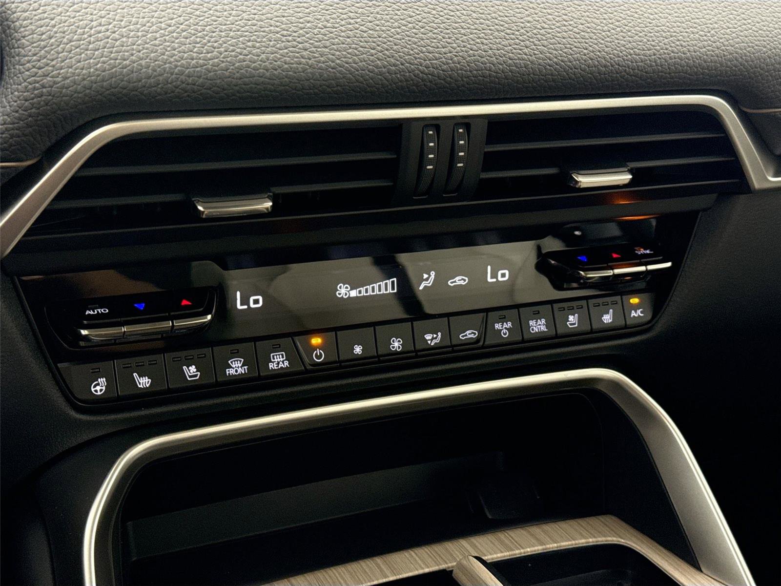 New 2026 MAZDA CX-70 SC AWD/4WD image 24