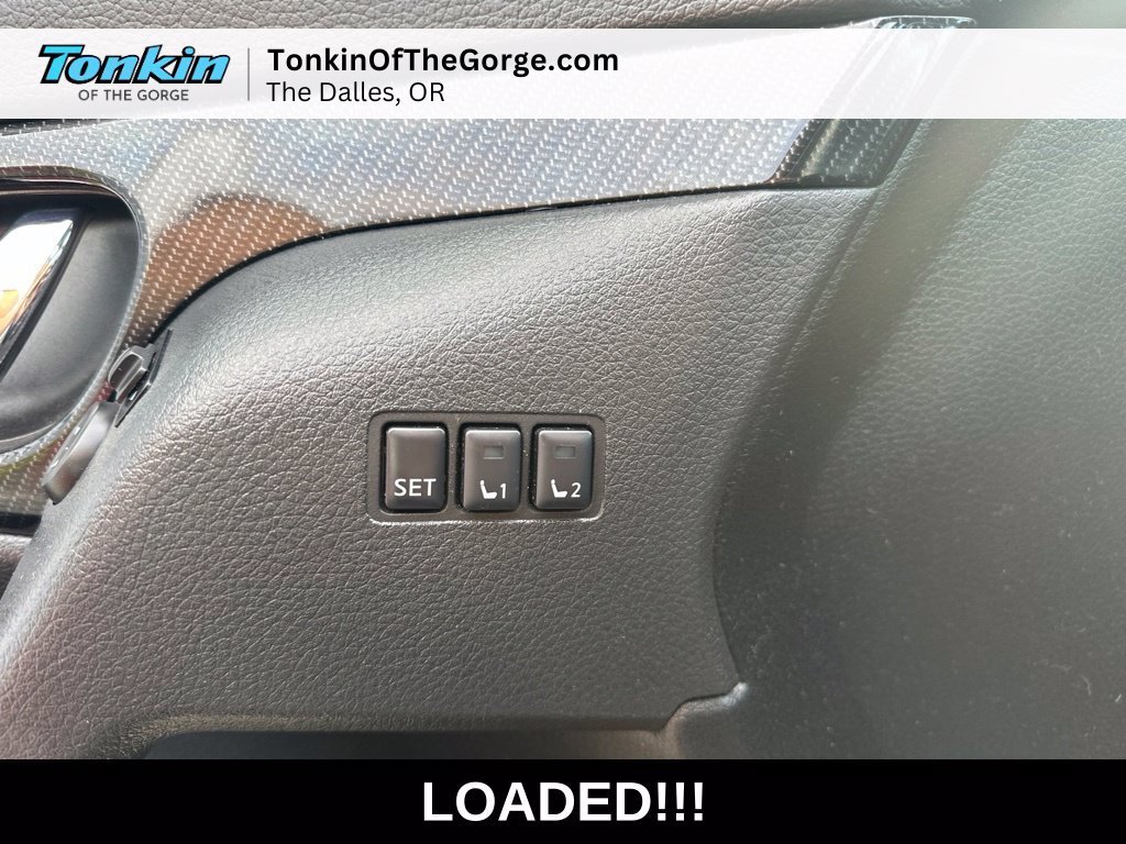 Used 2018 Nissan Rogue SL w/ Premium Package AWD/4WD image 15