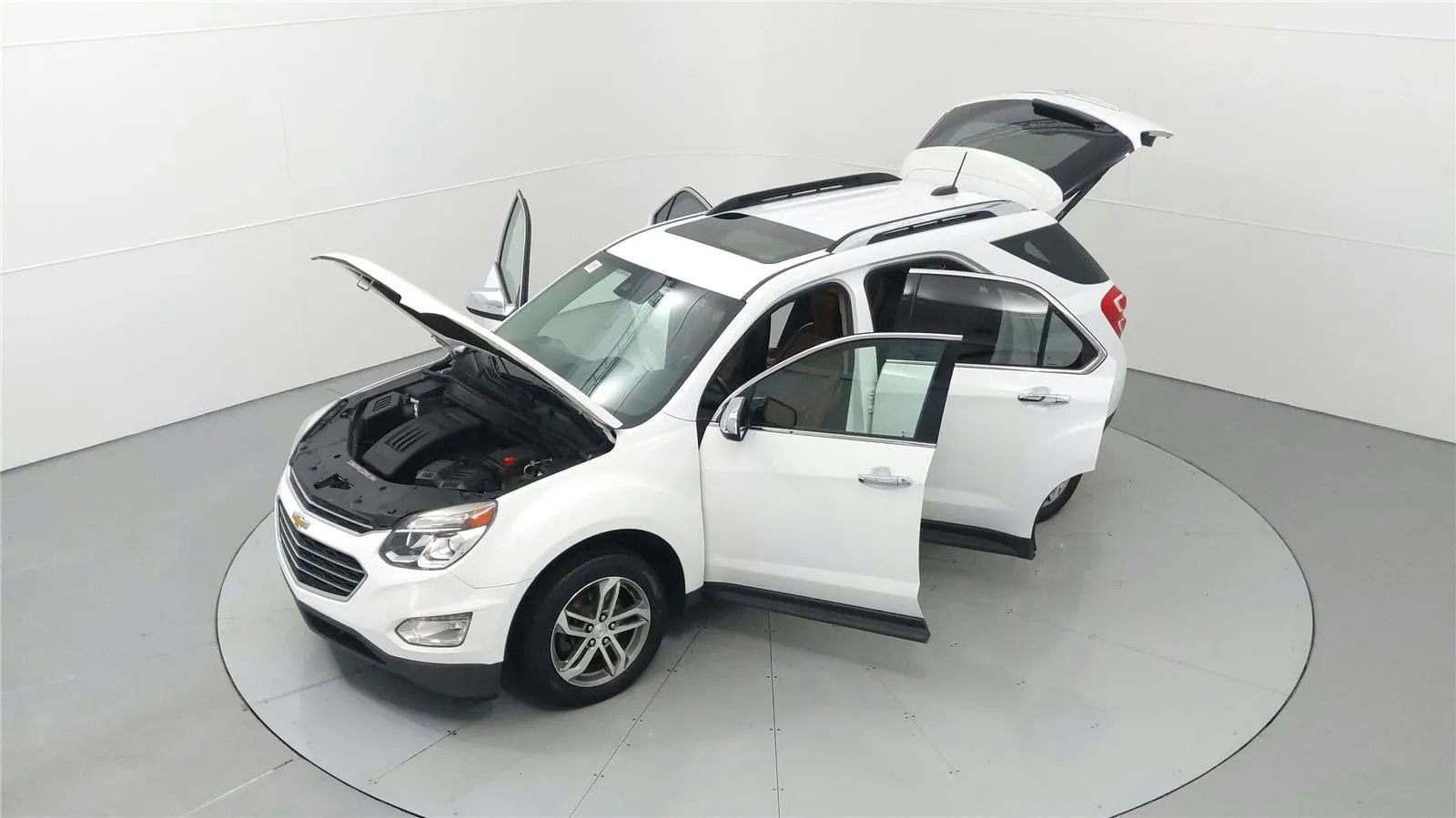 Used 2016 Chevrolet Equinox LTZ w/ Enhanced Convenience Package FWD image 46
