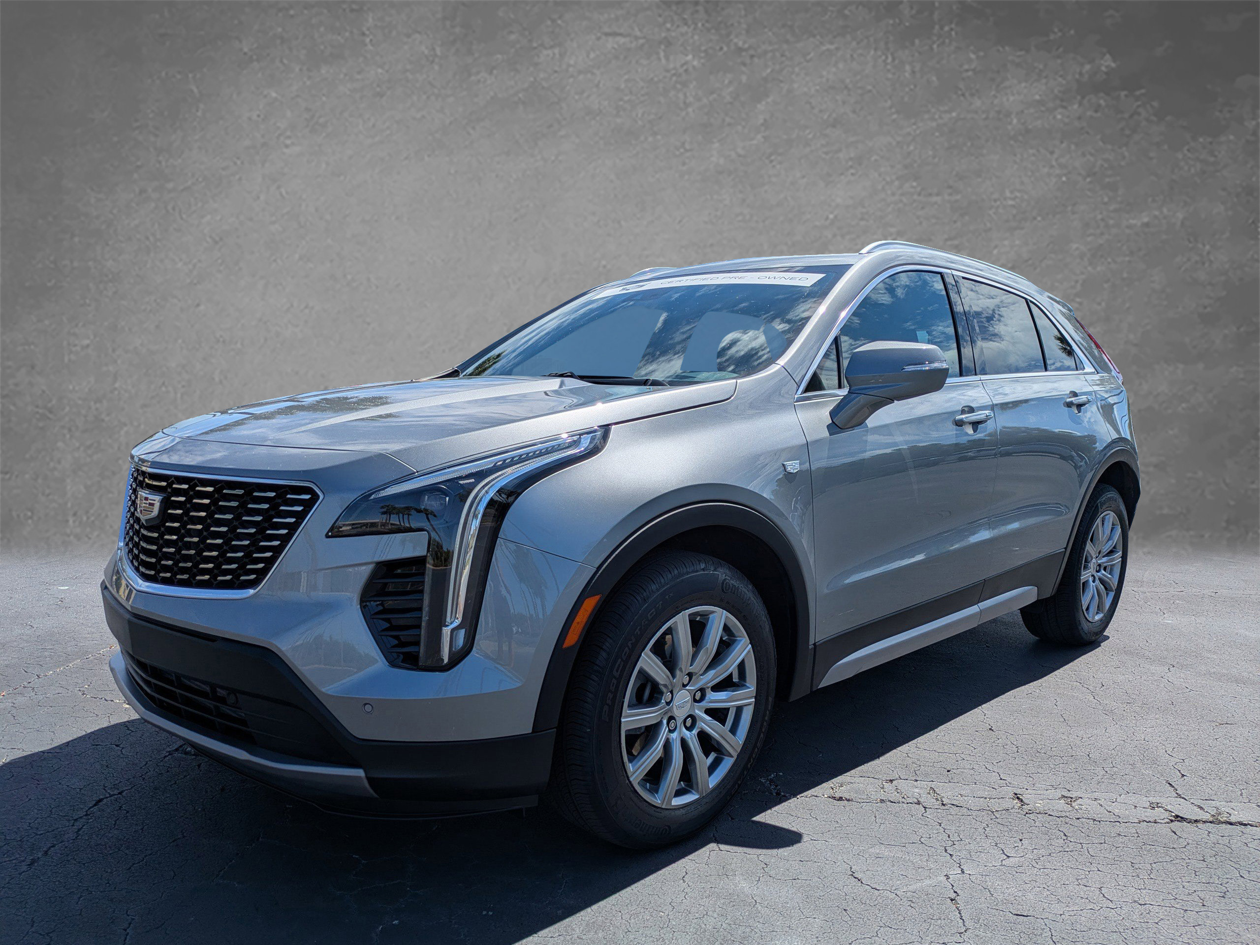 Certified 2023 Cadillac XT4 Premium Luxury w/ Technology Package AWD/4WD image 2