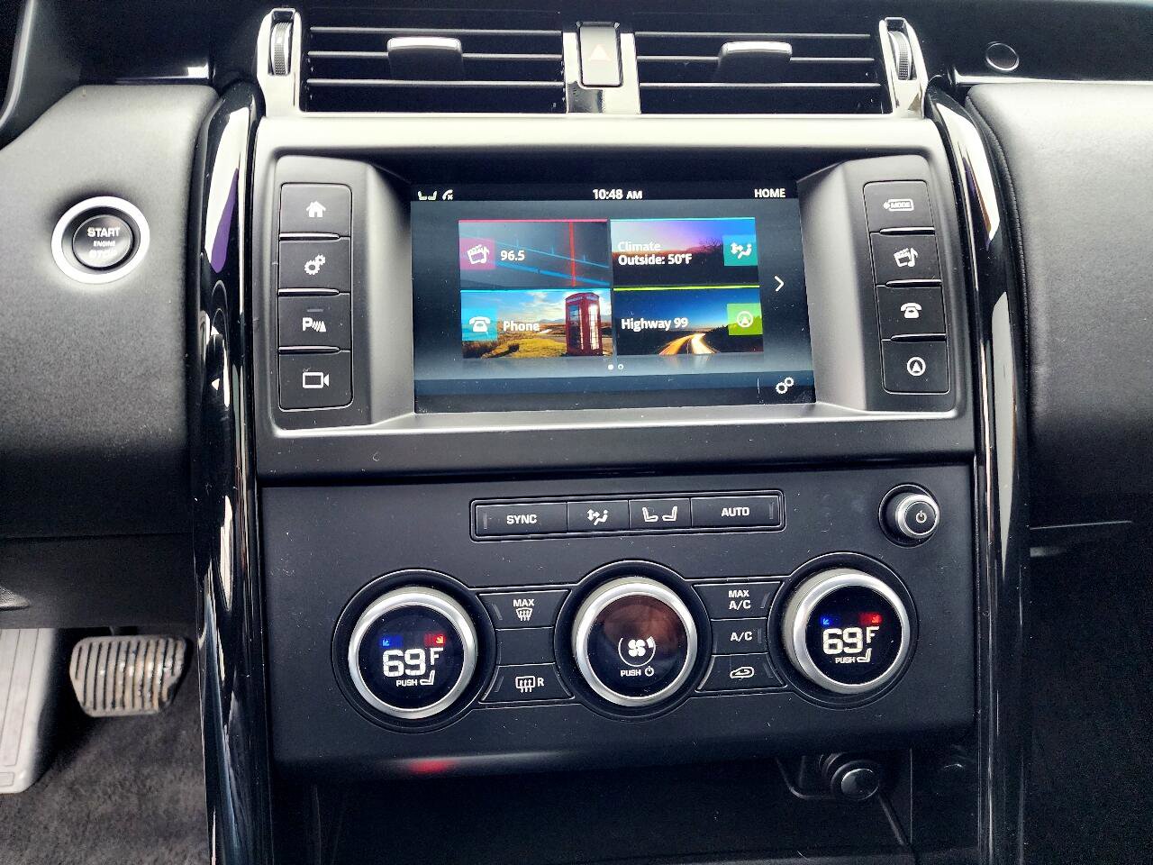 Used 2017 Land Rover Discovery SE image 17