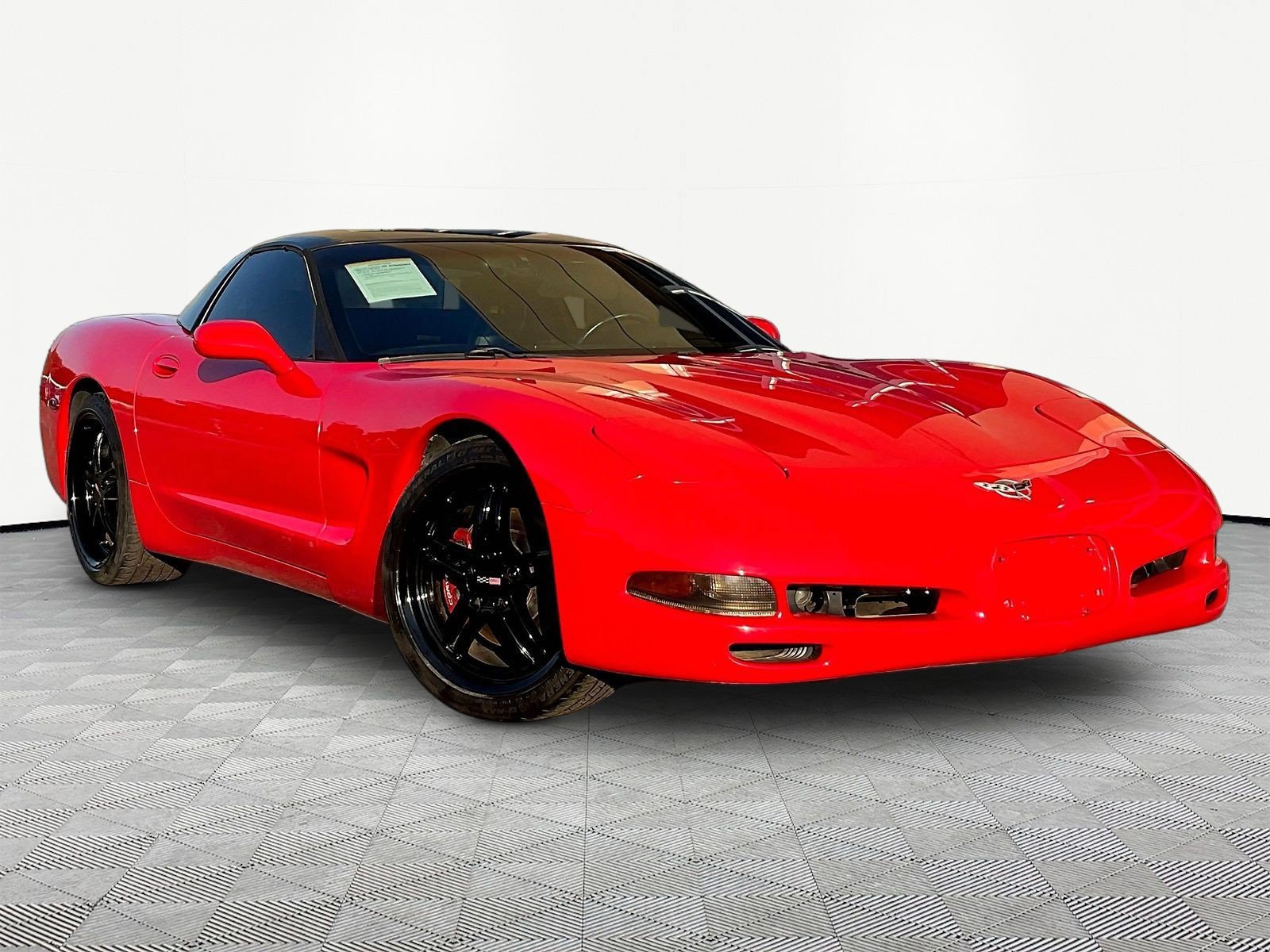 Used 2003 Chevrolet Corvette Coupe w/ Preferred Equipment Group RWD image 3