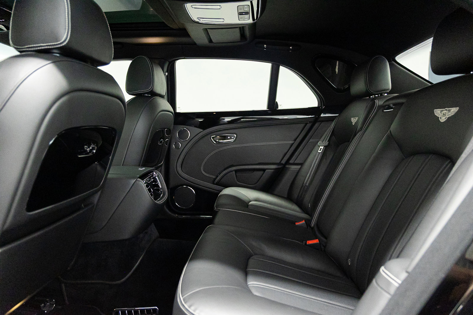 Used 2016 Bentley Mulsanne RWD image 39