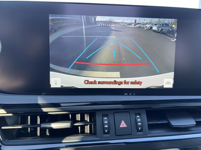 Used 2025 Lexus ES 300h w/ Premium Package image 15