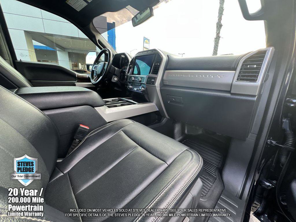 Used 2022 Ford F250 Lariat w/ Black Appearance Package image 31
