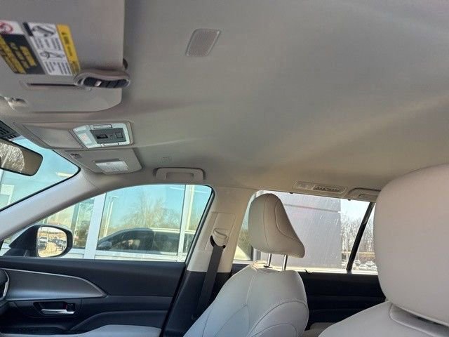 Used 2024 Toyota Grand Highlander XLE image 4