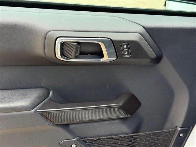 Used 2025 Ford Bronco Outer Banks image 15