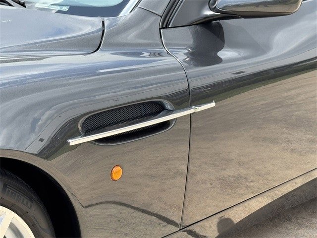 Used 2006 Aston Martin Vanquish S image 13