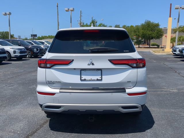 Used 2022 Mitsubishi Outlander SE AWD/4WD image 7
