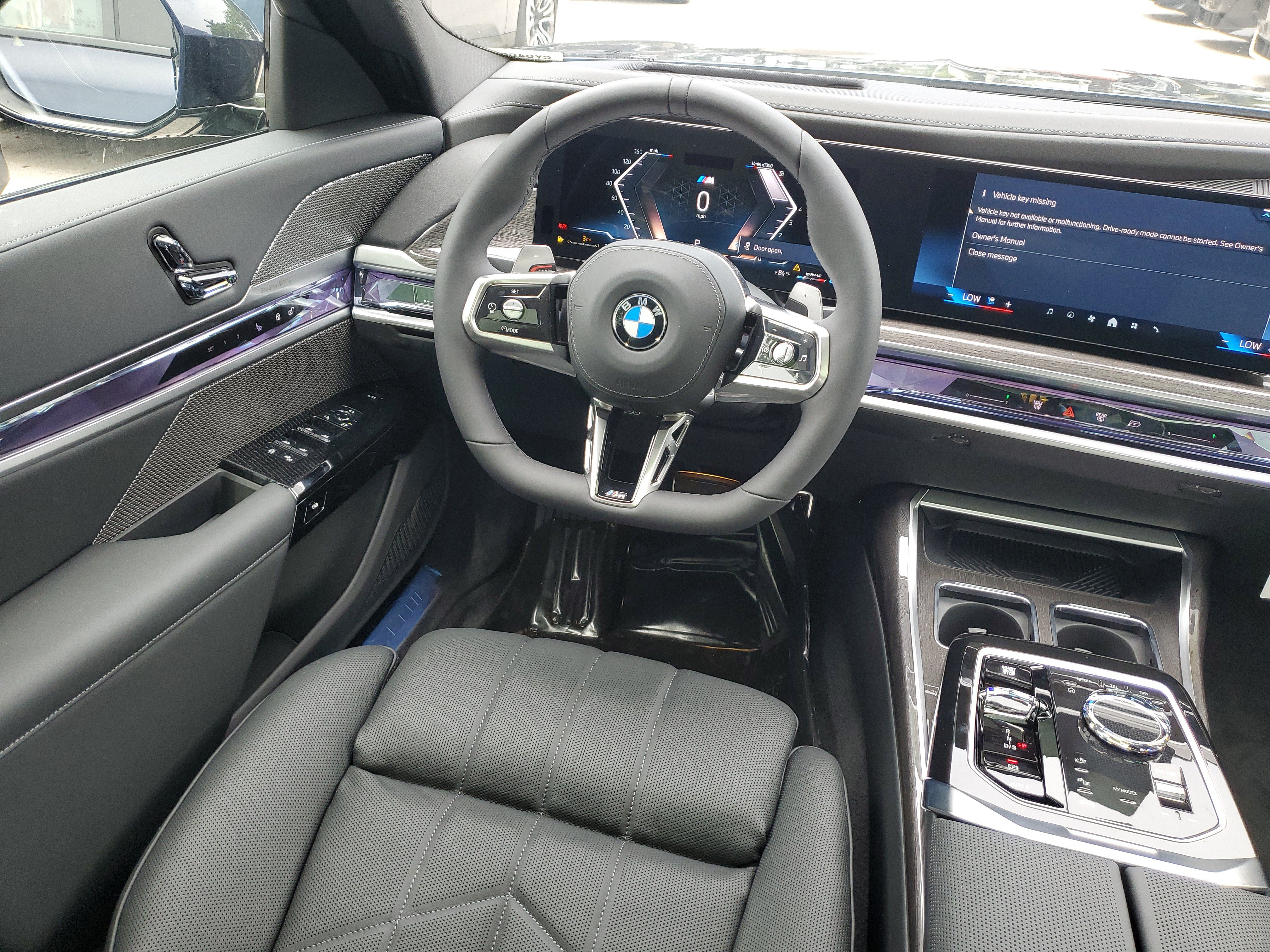 New 2026 BMW 760i xDrive w/ Luxury Rear Seating Package AWD/4WD image 13