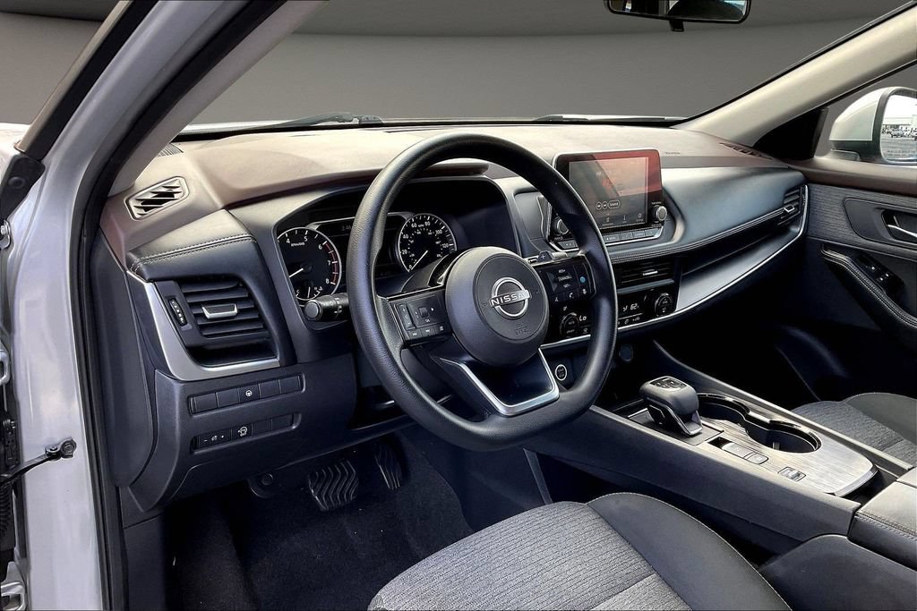 Used 2023 Nissan Rogue SV FWD image 20