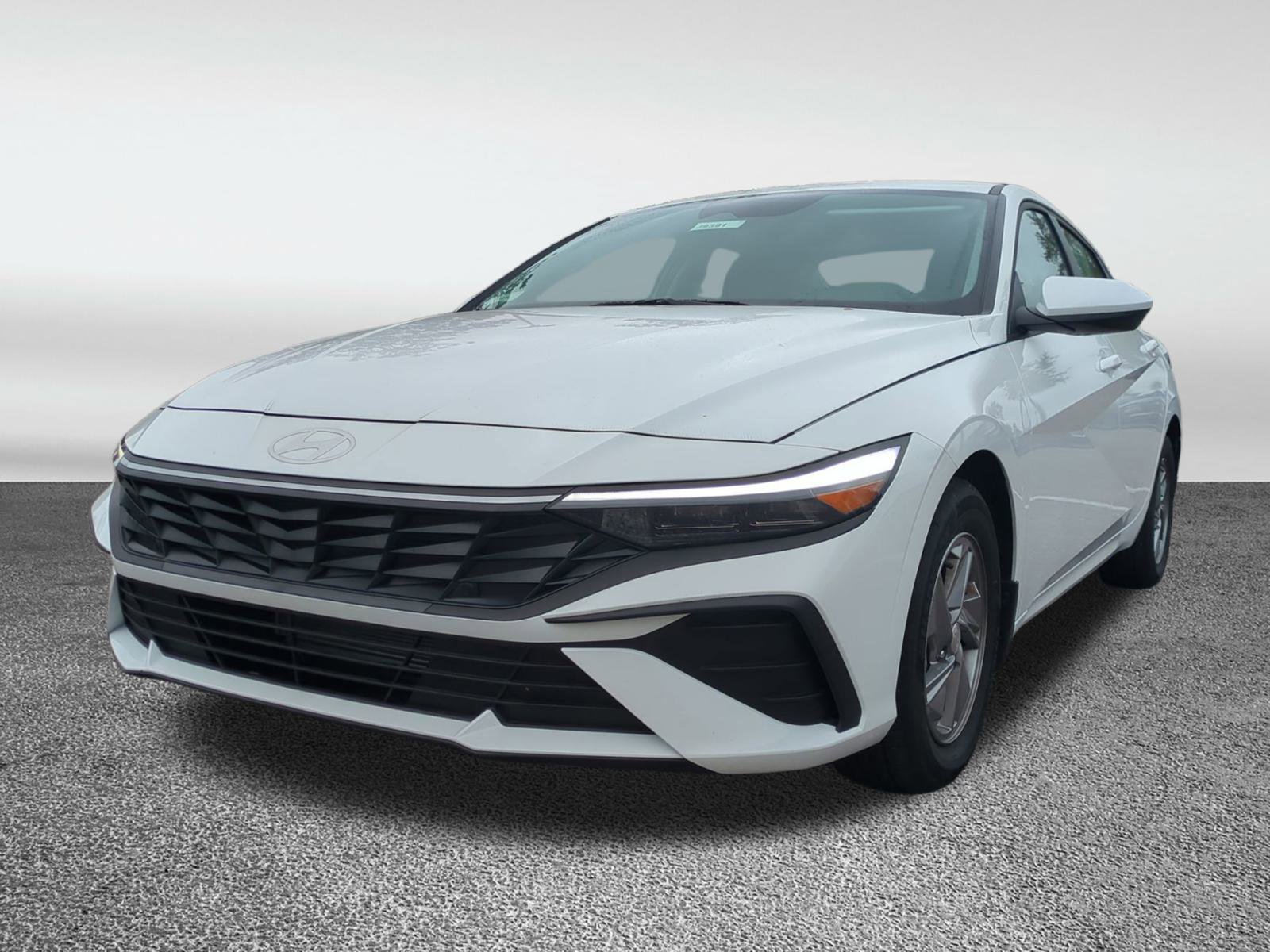 New 2025 Hyundai Elantra SE image 8