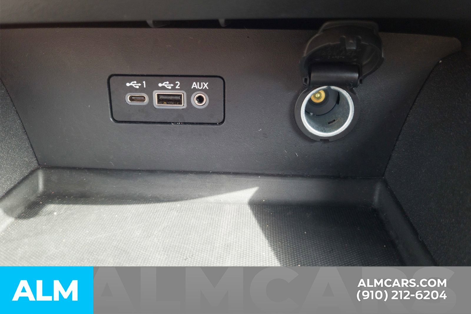 Used 2025 Nissan Altima 2.5 SV FWD image 11