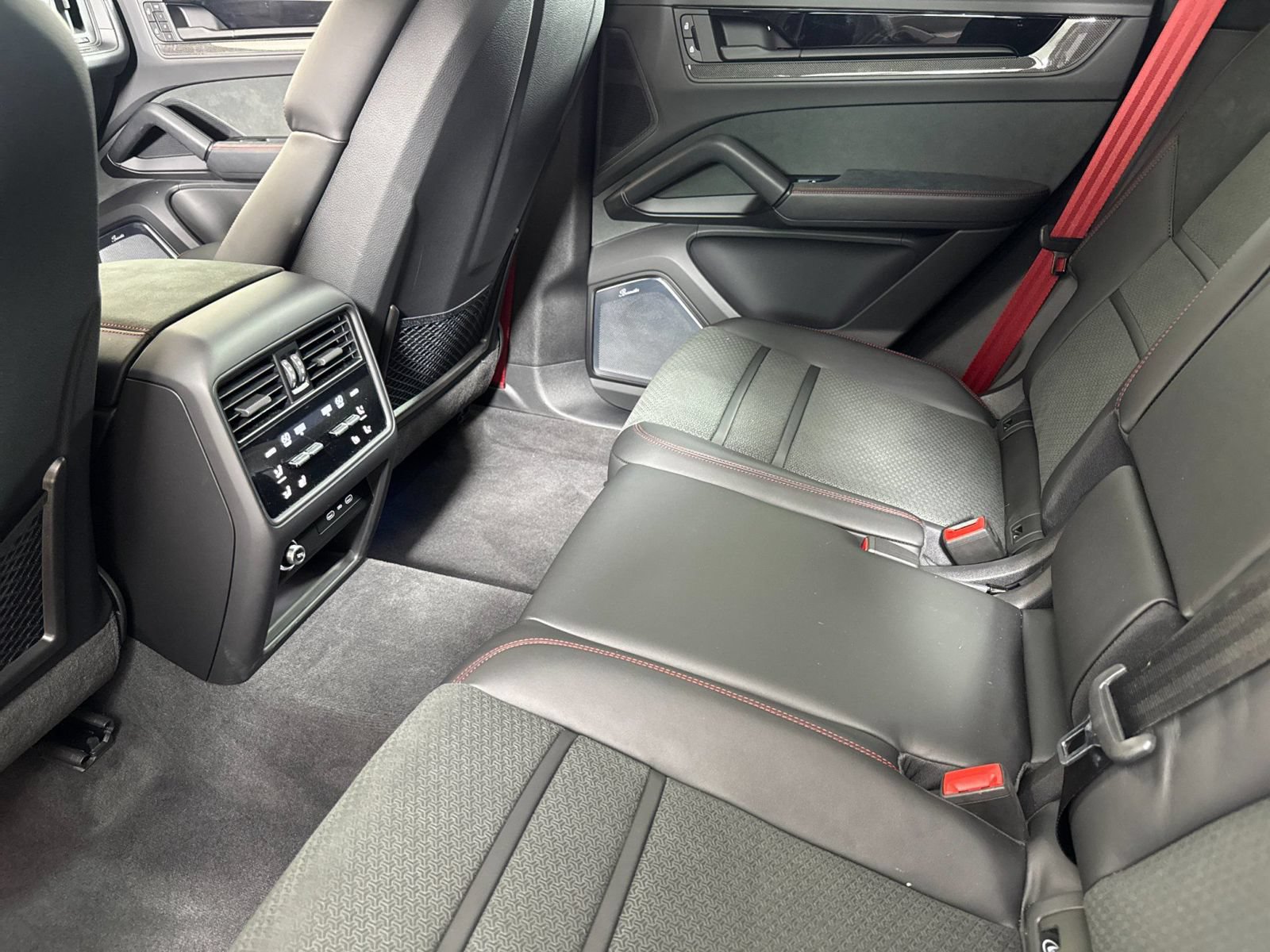 Certified 2026 Porsche Cayenne GTS AWD/4WD image 13