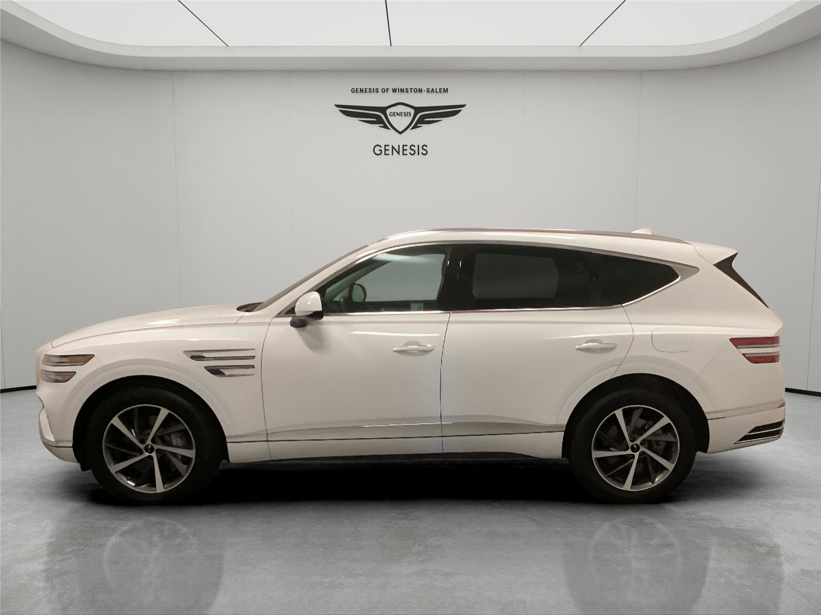 Used 2025 Genesis GV80 2.5T Select AWD/4WD image 2