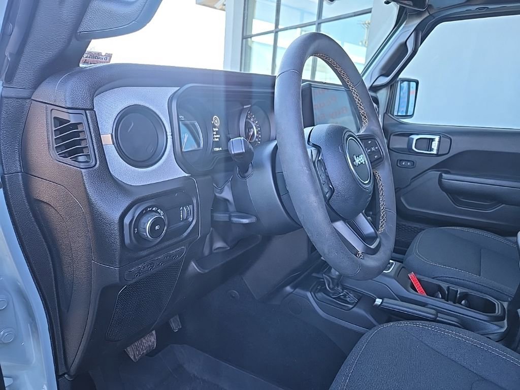 Used 2024 Jeep Wrangler Sport S image 35
