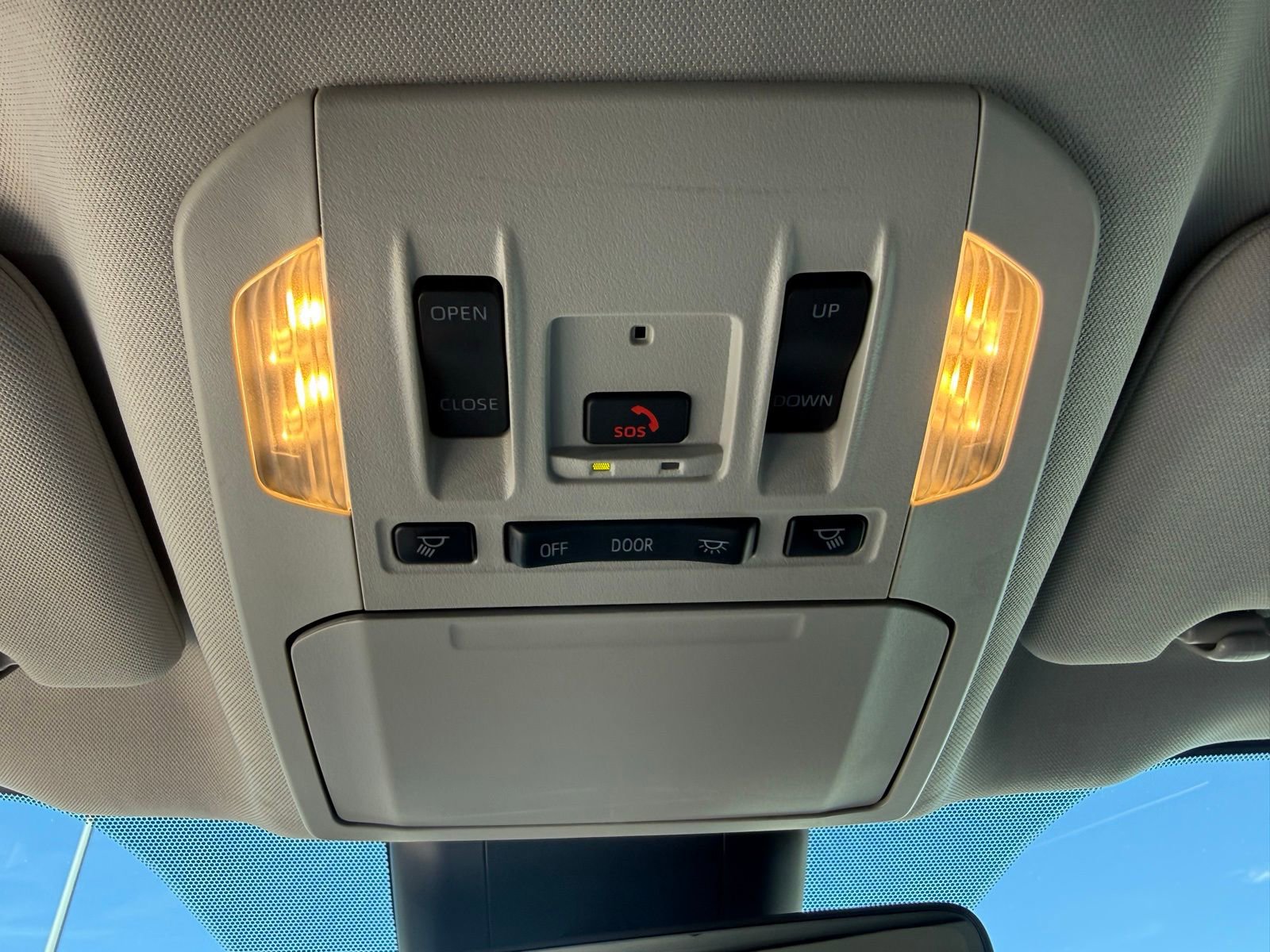 Used 2024 Toyota Highlander XLE AWD/4WD image 20