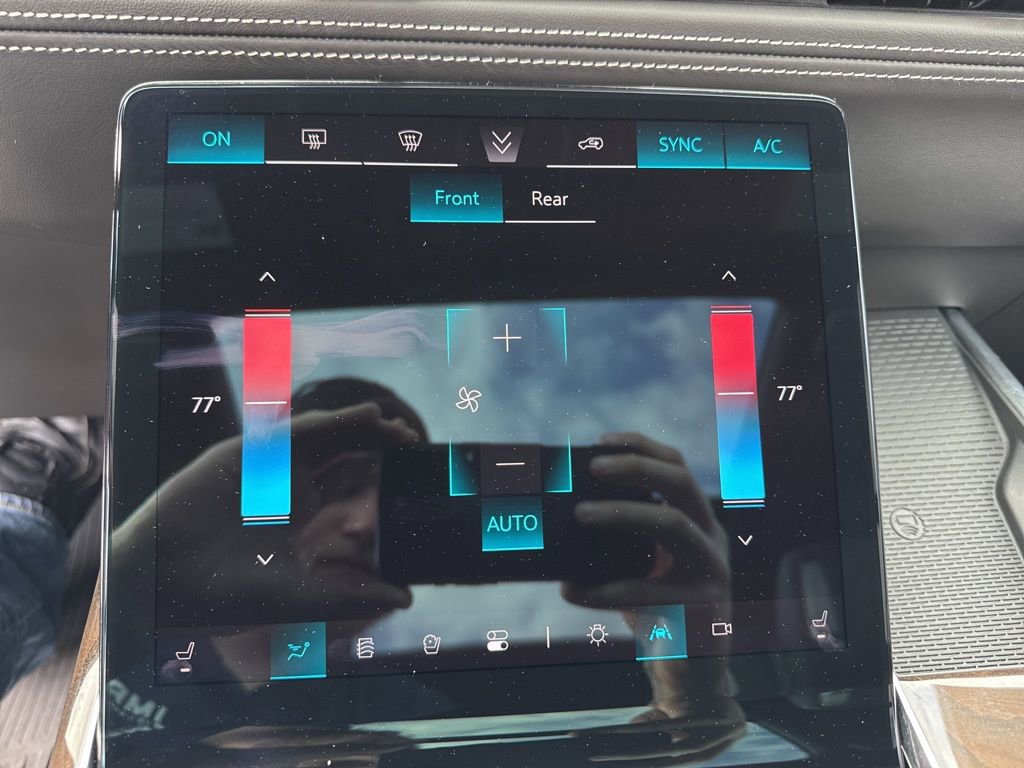 Used 2025 Cadillac Escalade ESV Sport Platinum w/ LPO, Floor Liner Package image 24