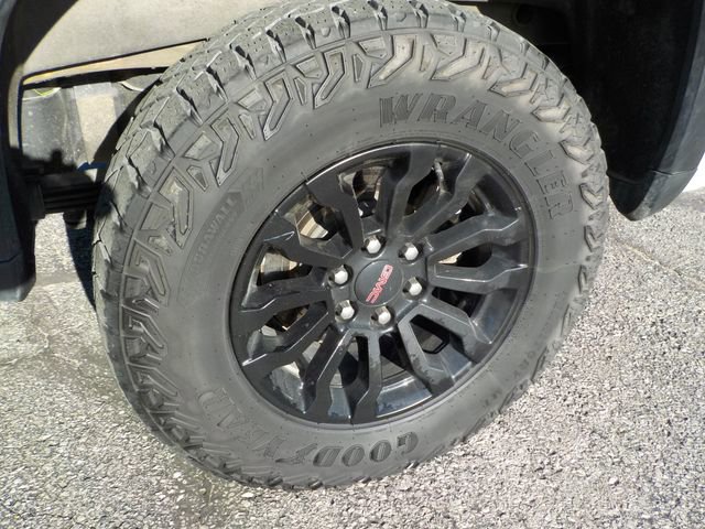 Used 2023 GMC Sierra 1500 AT4X AWD/4WD image 14