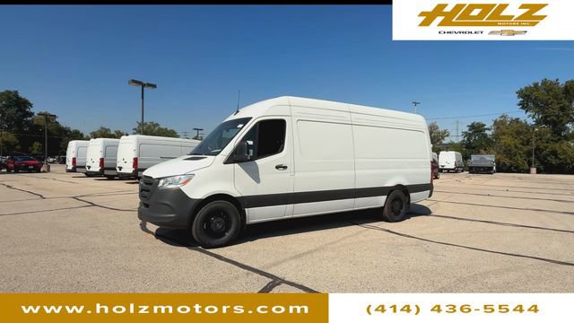 Used 2025 Mercedes-Benz Sprinter 2500 image 4
