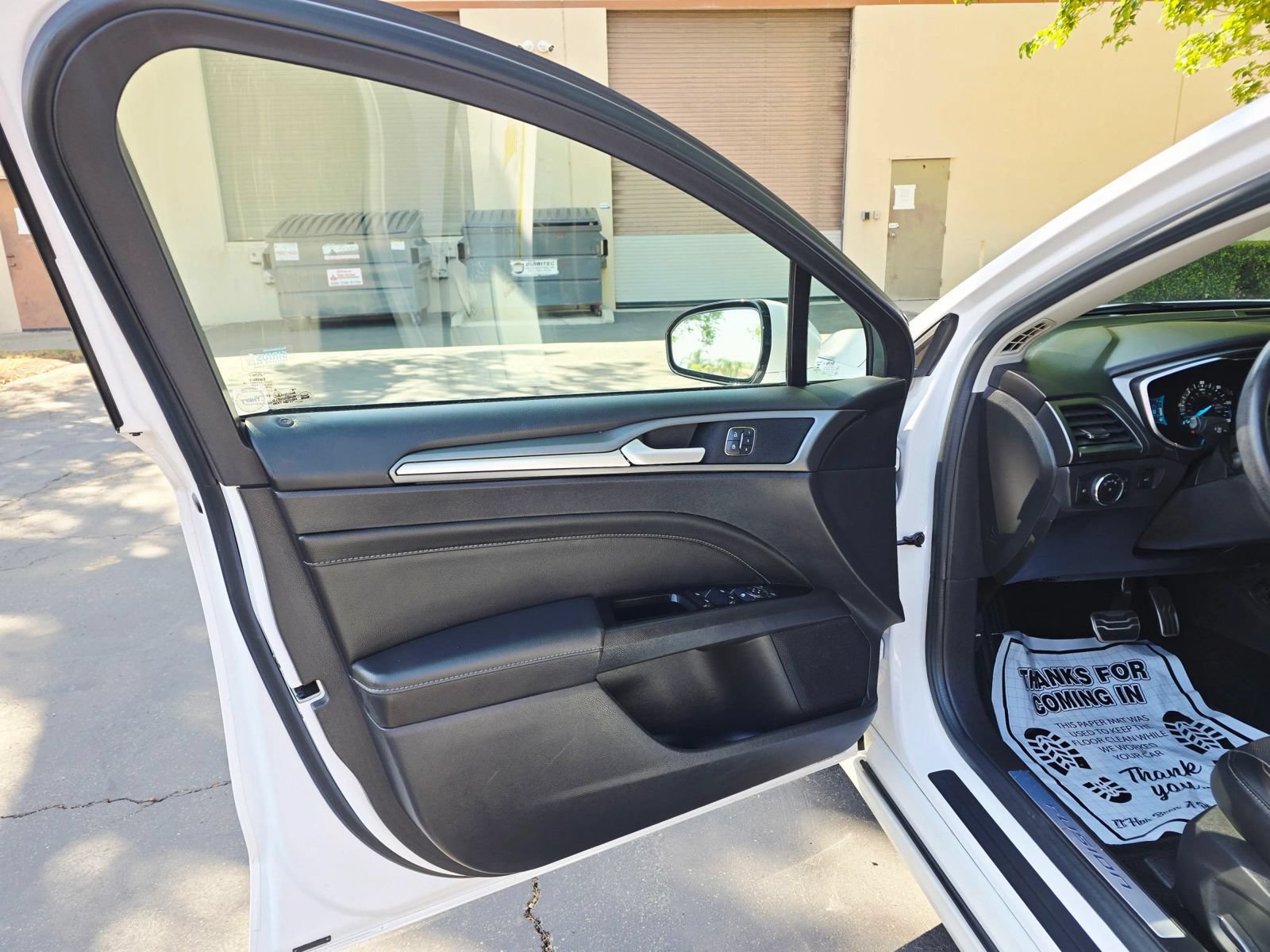 Used 2016 Ford Fusion Energi Titanium w/ Driver Assist Package FWD image 13