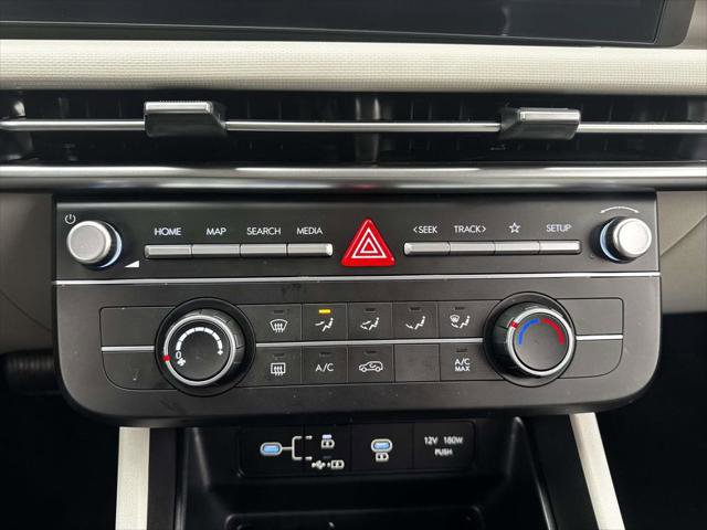 Used 2025 Hyundai Tucson SE FWD image 25