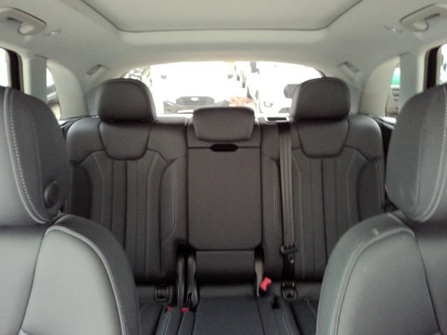 Used 2024 Audi Q5 2.0T Premium image 37