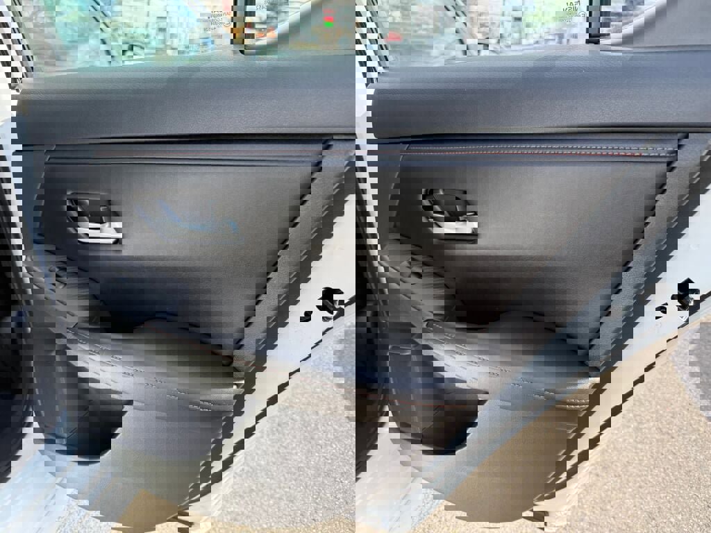 Used 2021 Nissan Sentra SR w/ SR Premium Package image 26