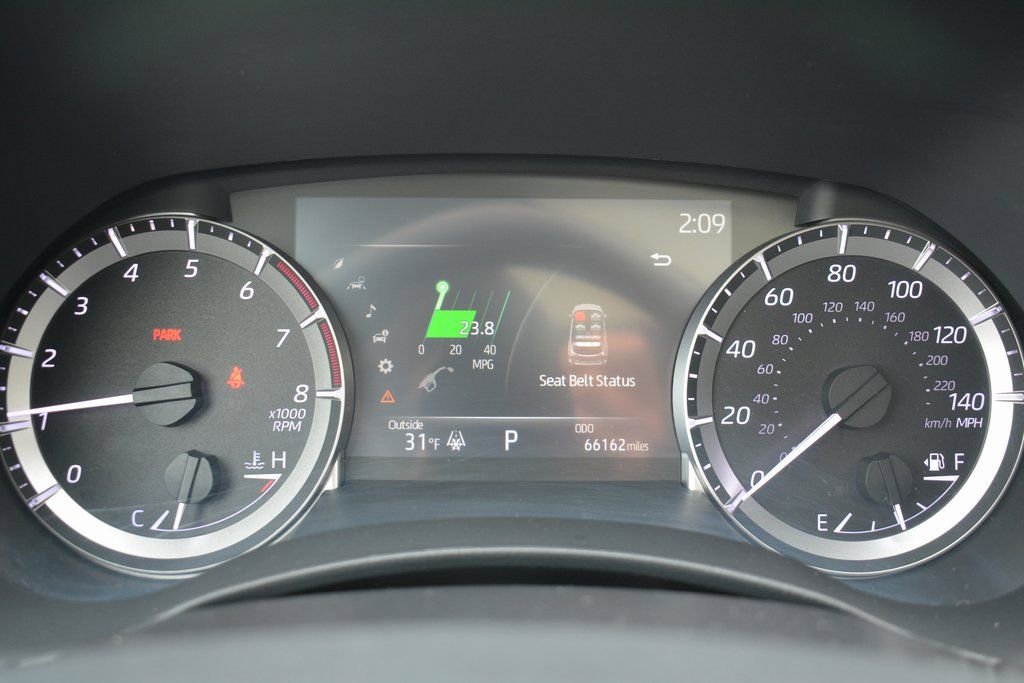 Used 2023 Toyota Highlander XLE image 13