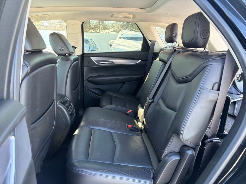 Used 2017 Cadillac XT5 Luxury w/ Driver Awareness Package image 23