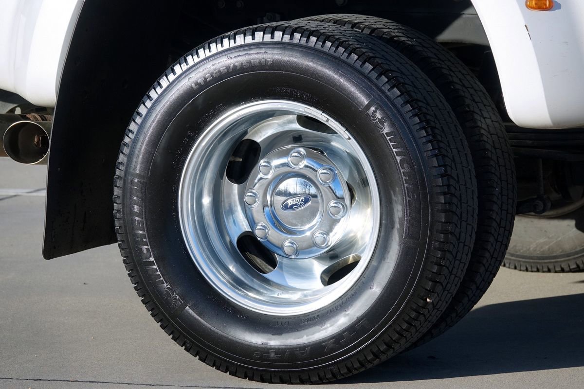 Used 2019 Ford F350 Platinum w/ Platinum Ultimate Package image 18