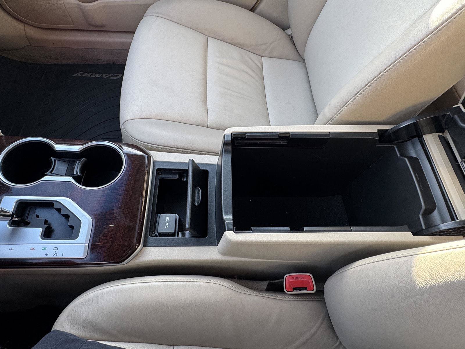 Used 2014 Toyota Camry XLE w/ Leather Package FWD image 25