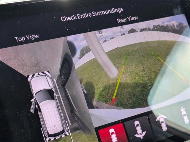 Used 2023 Jeep Grand Cherokee L Summit w/ Luxury Tech Group V image 11