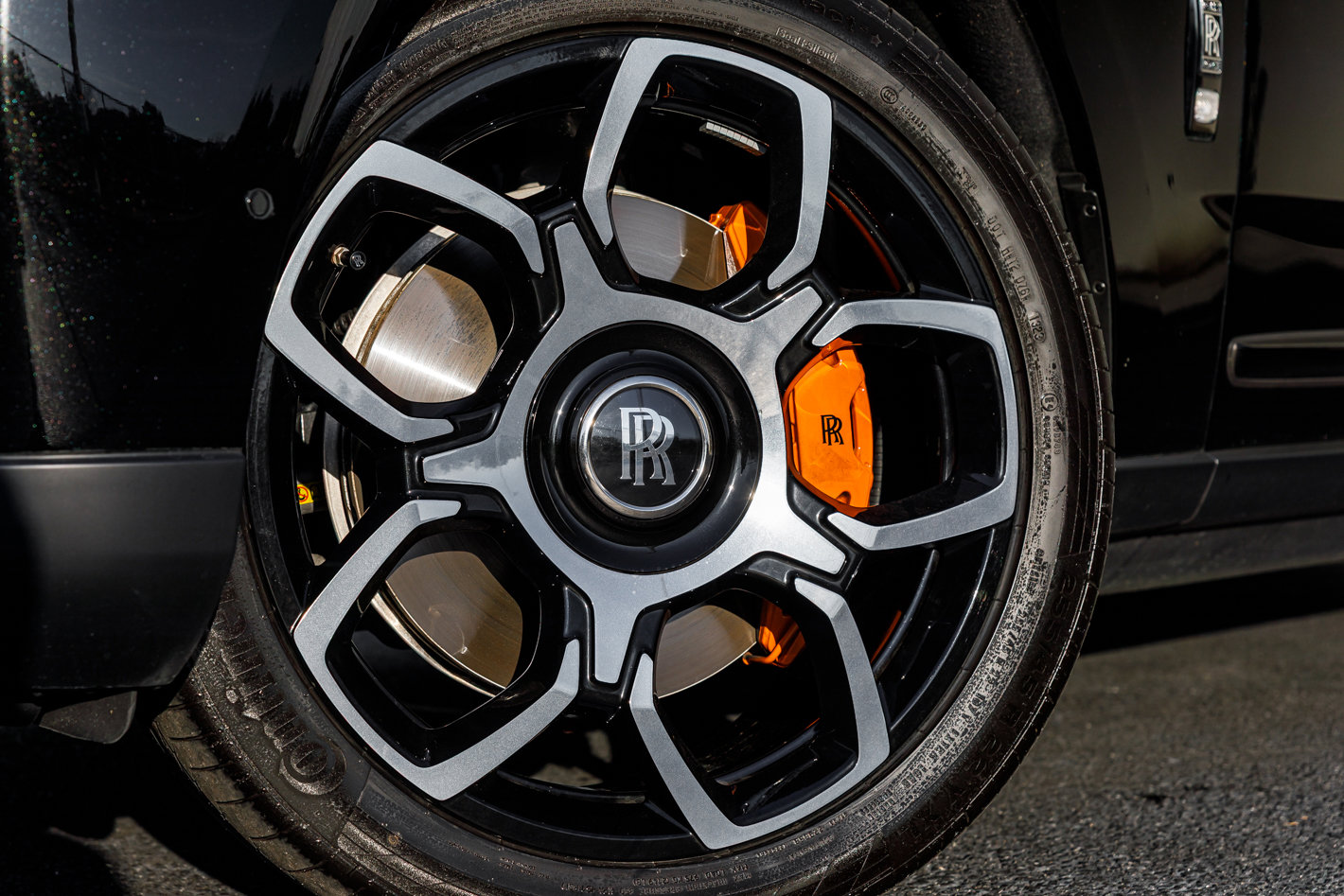 Certified 2024 Rolls-Royce Cullinan Black Badge w/ Driver's Package image 2