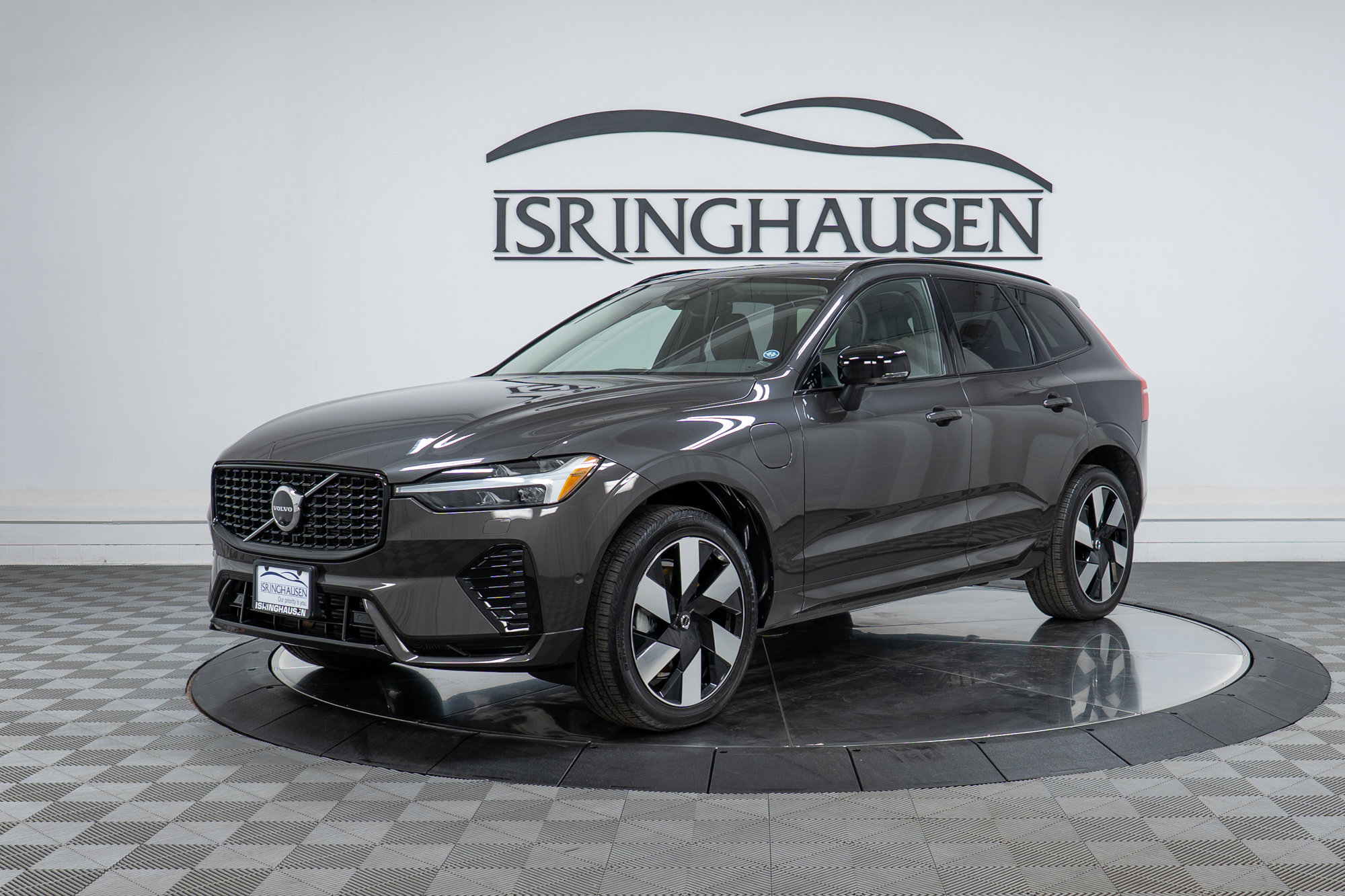 Used 2025 Volvo XC60 T8 Plus w/ Climate Package