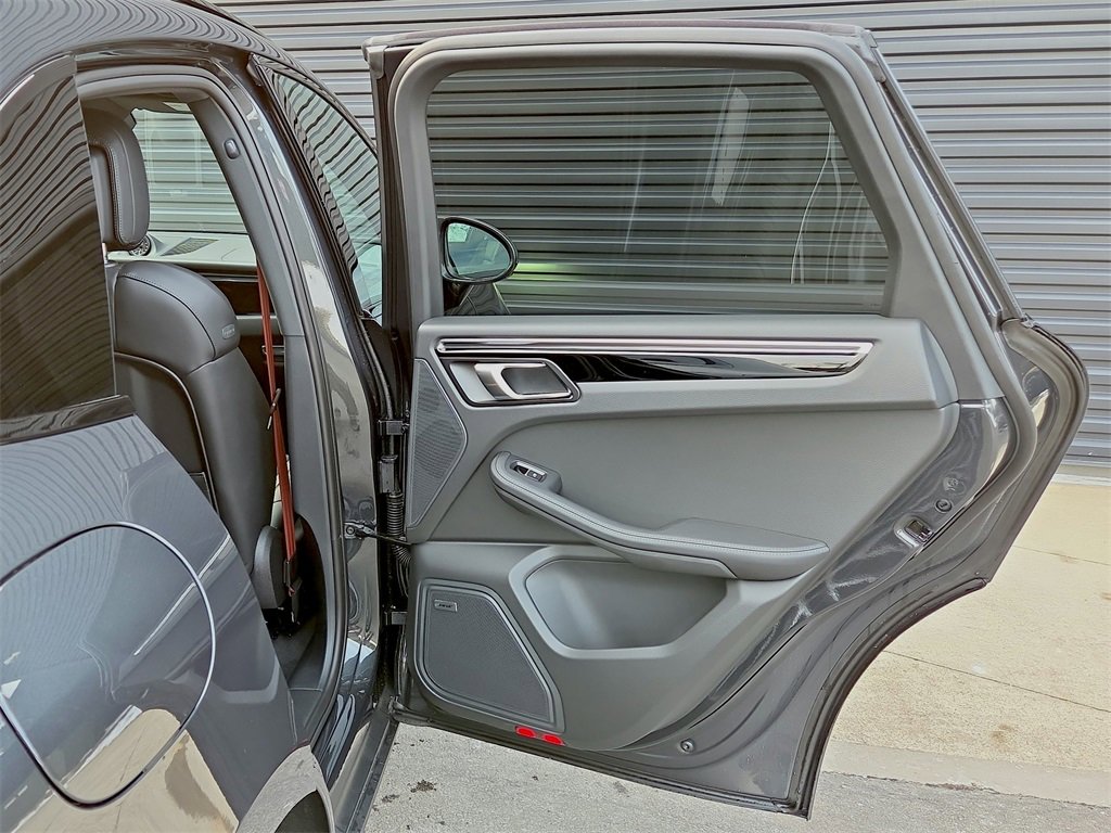 New 2026 Porsche Macan S image 22