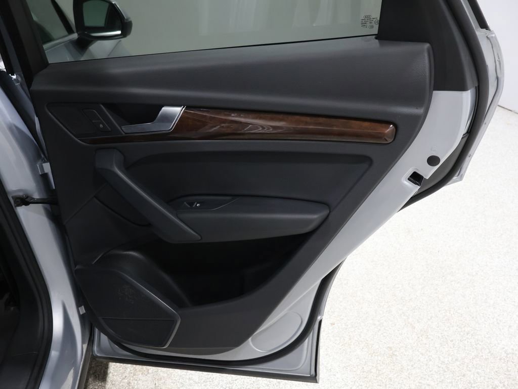 Used 2020 Audi Q5 2.0T Premium w/ Convenience Package image 22