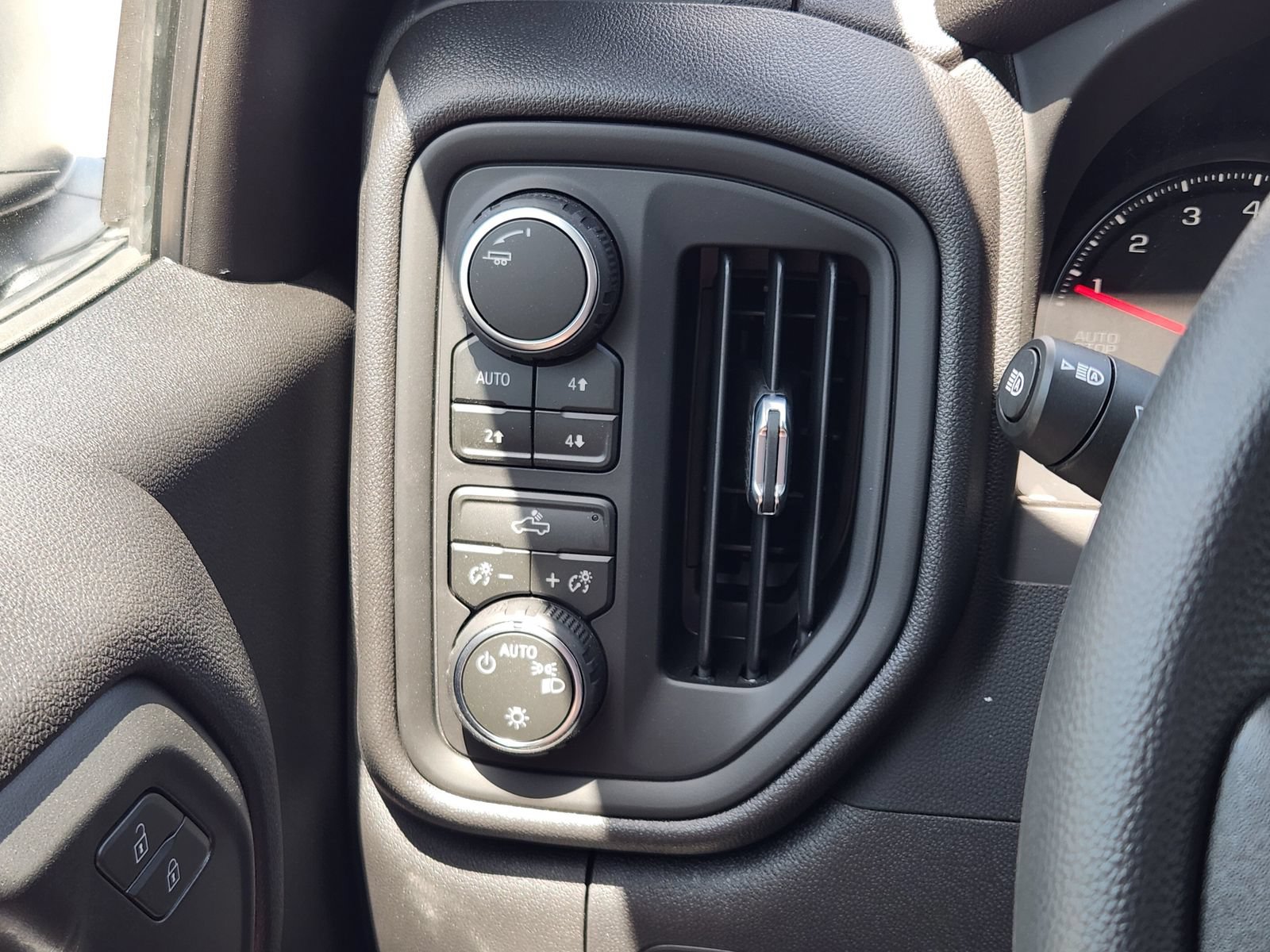 New 2026 Chevrolet Silverado 1500 Custom Trail Boss AWD/4WD image 21