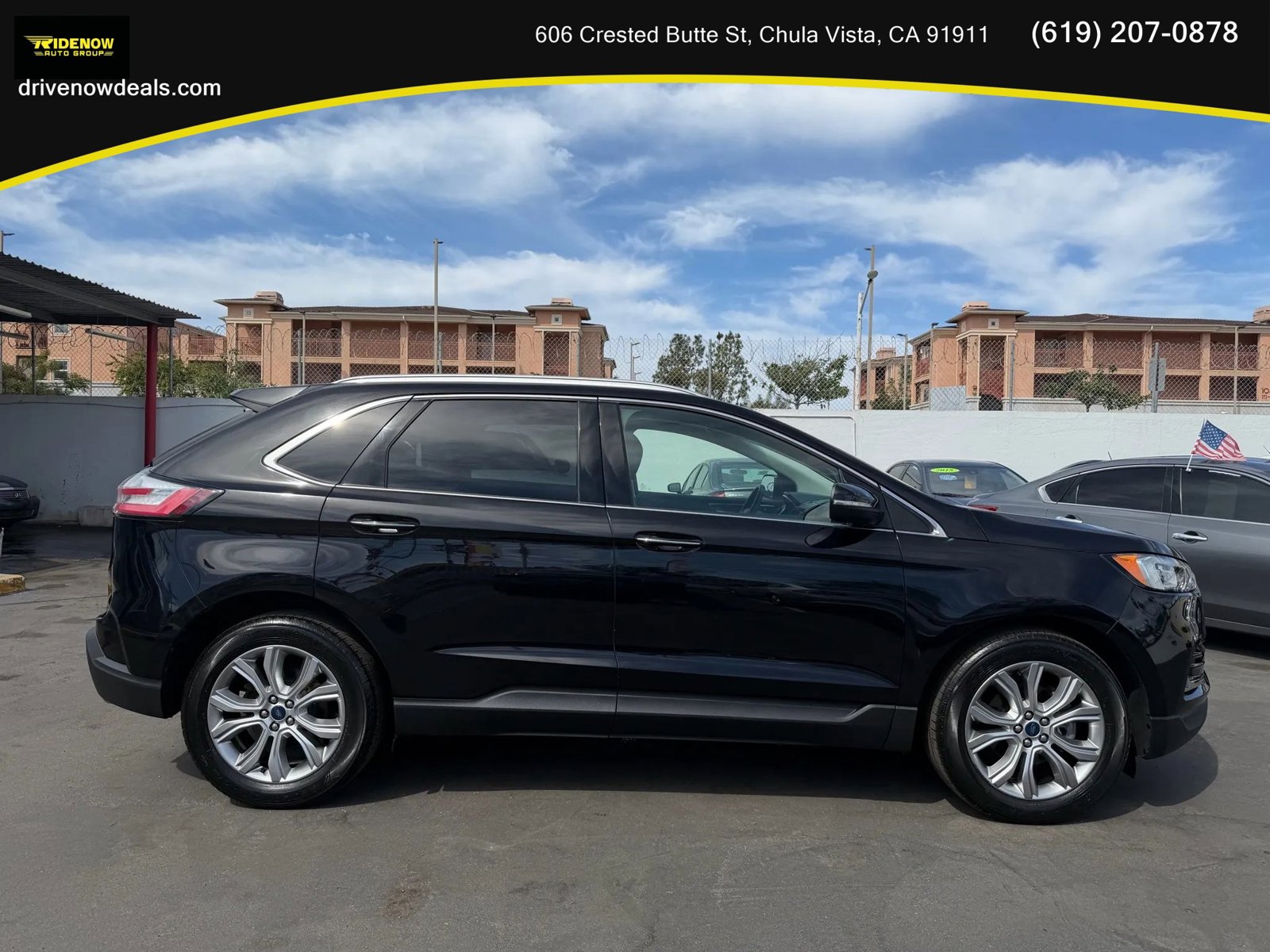 Used 2019 Ford Edge Titanium FWD image 4