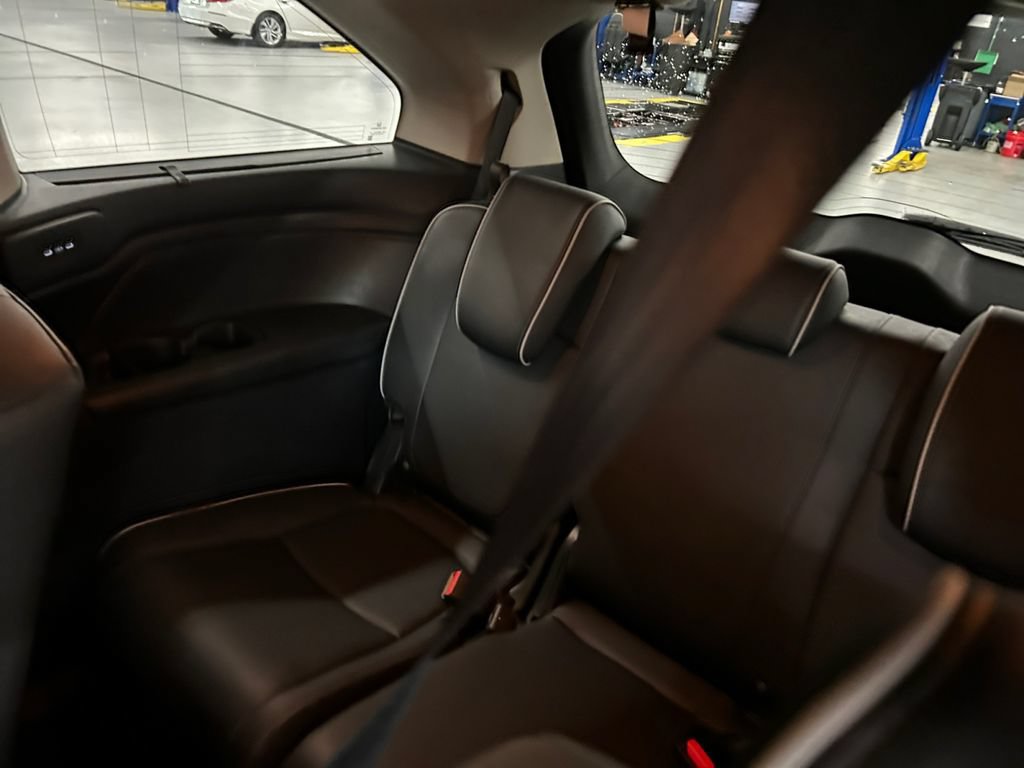 Certified 2025 Honda Odyssey Touring image 17