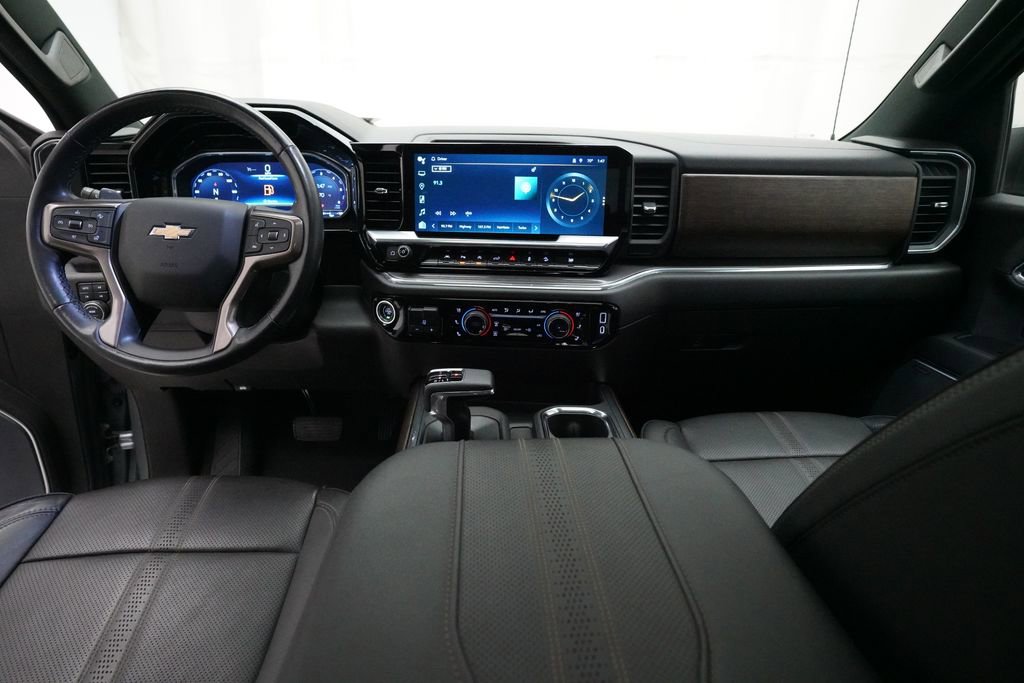 Certified 2023 Chevrolet Silverado 1500 High Country w/ Z71 Off-Road Package AWD/4WD image 5