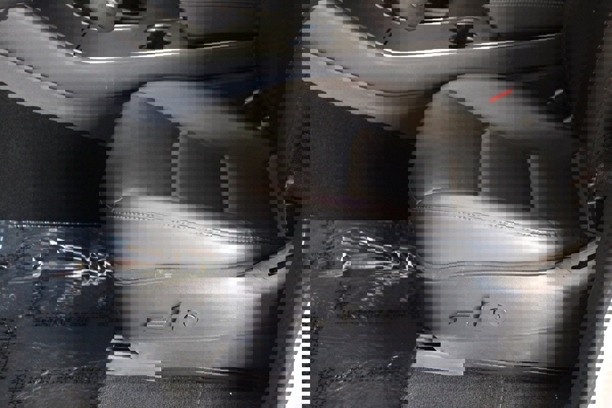 Used 2020 Tesla Model Y Performance image 23