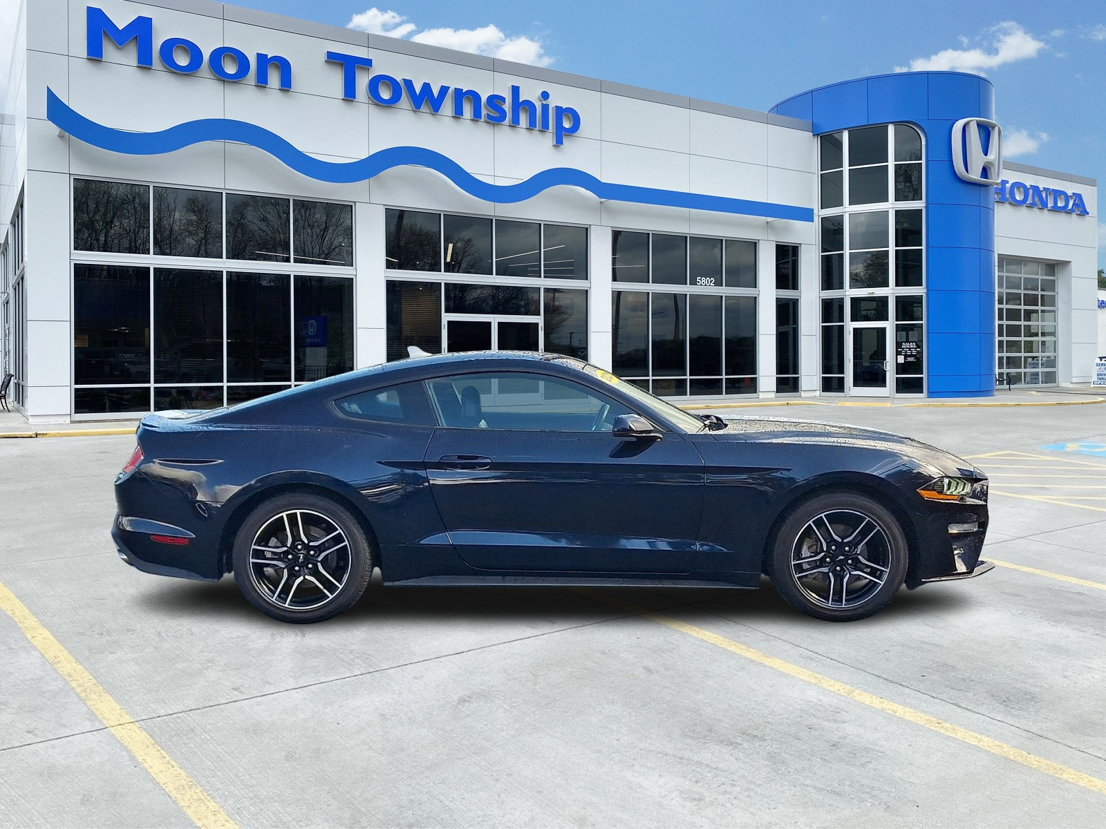 Used 2021 Ford Mustang Premium w/ Equipment Group 201A RWD image 7