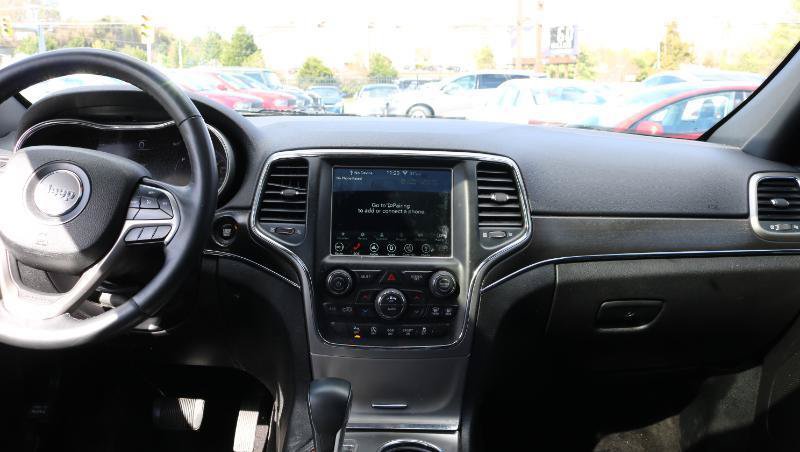 Used 2018 Jeep Grand Cherokee Limited AWD/4WD image 13