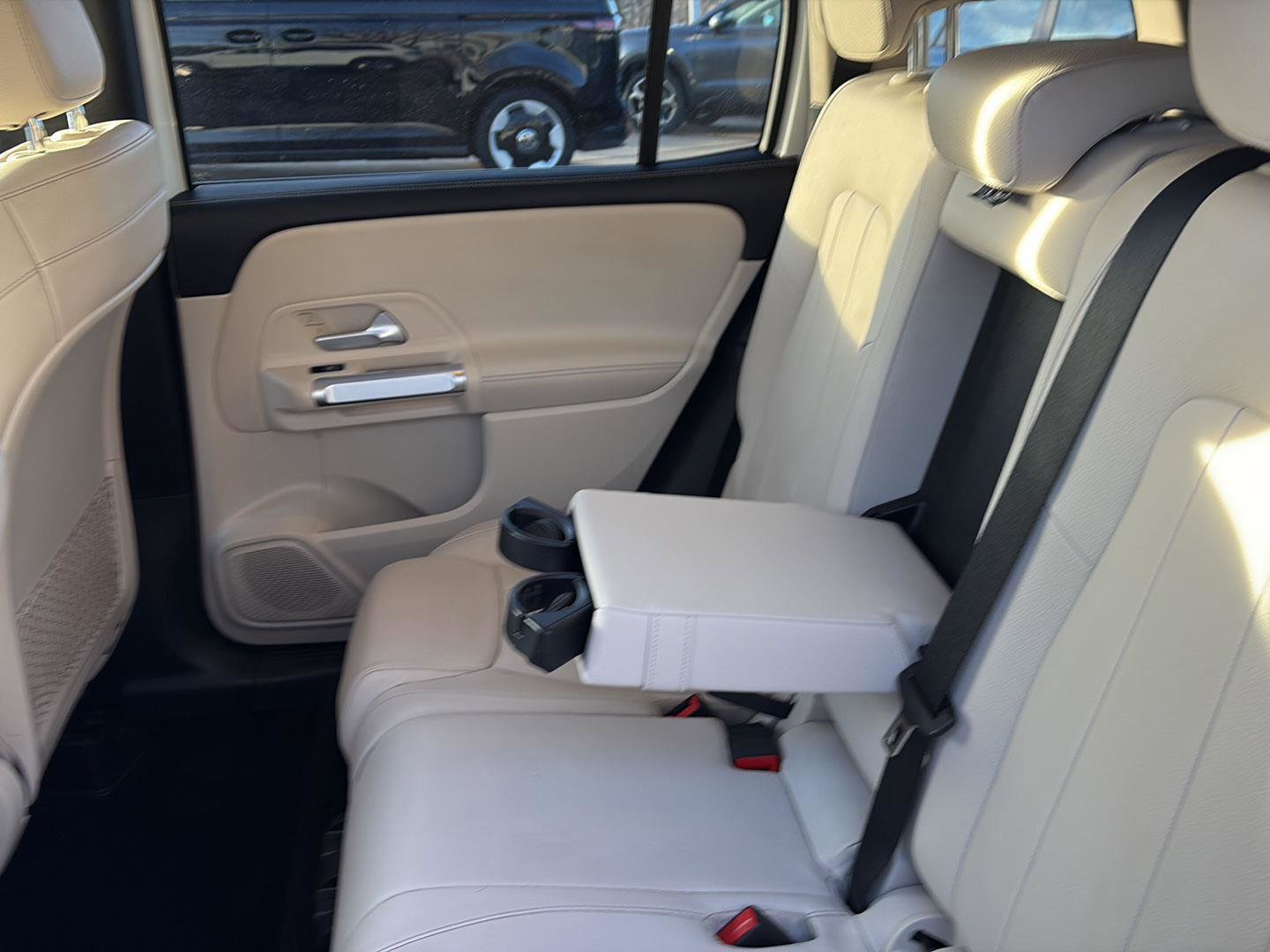 Used 2020 Mercedes-Benz GLB 250 4MATIC image 15