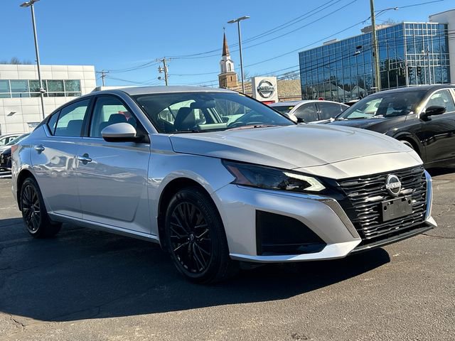 Certified 2025 Nissan Altima 2.5 SV w/ SV Special Edition Package image 1