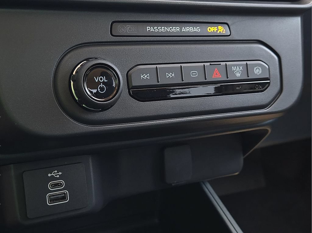 New 2026 Ford Maverick XL AWD/4WD image 14